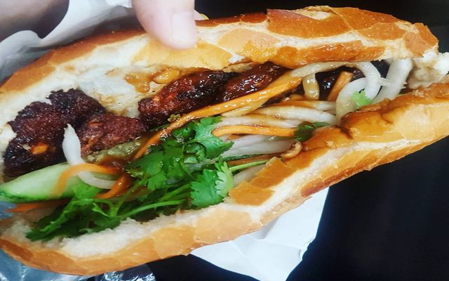 Bánh Mì Thịt Nướng - Cao Thắng