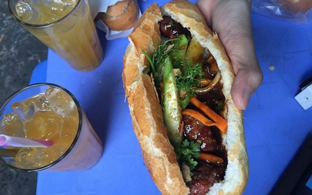 Bánh mì thịt nướng
