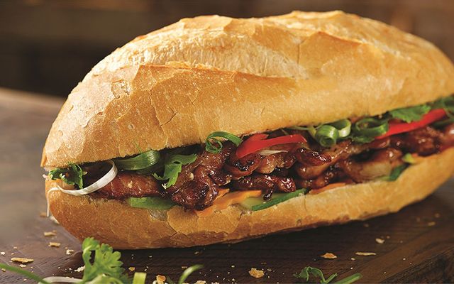 Bánh mì chả lụa