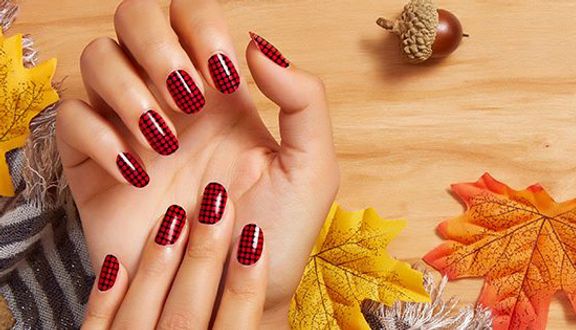 Little Corner Nails