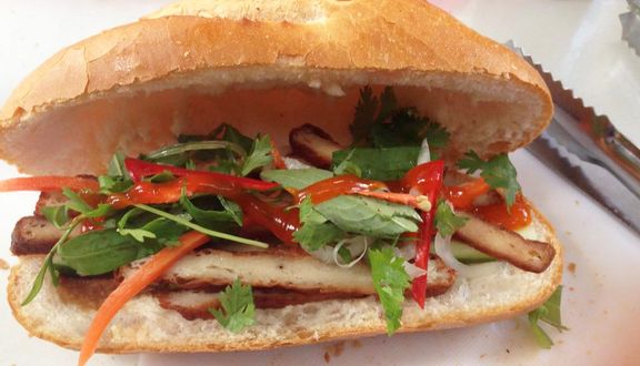 Bánh Mì Sài Gòn - Bánh Mì Chả Tôm Mực