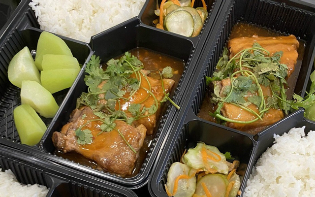 Cơm Bò Cari + Coca