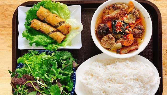 02 Bún Chả Viên + 02 Coca-Cola