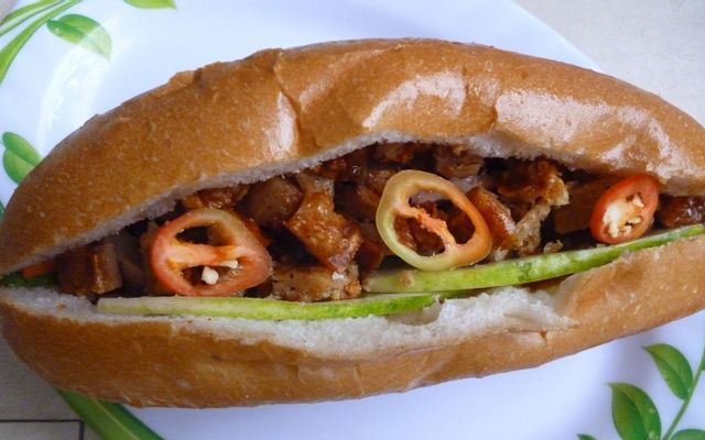 Banh Mì Chả Lụa Chà Bông