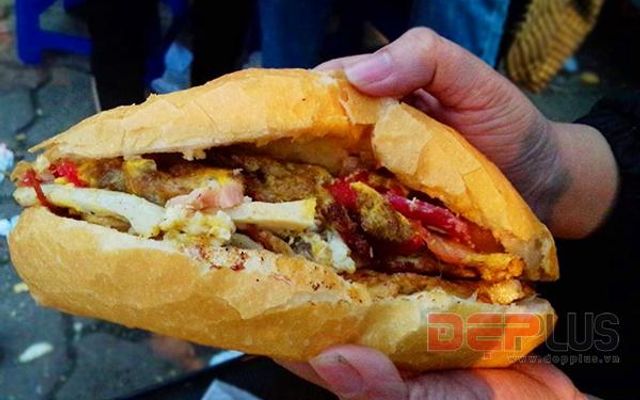 Hamburger bò trứng