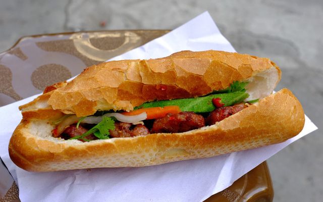 Hamburger bò trứng