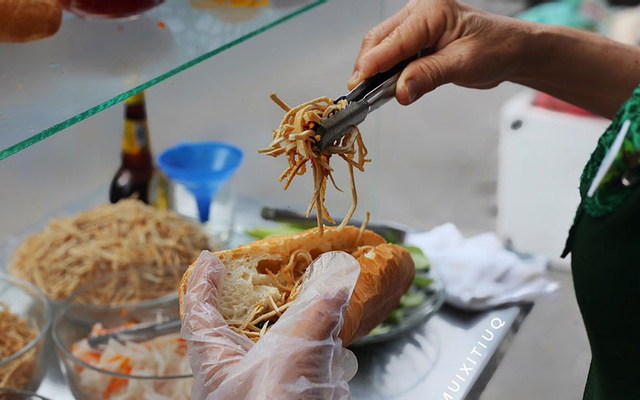 Bánh Mì Bì - Nguyễn Văn Thủ