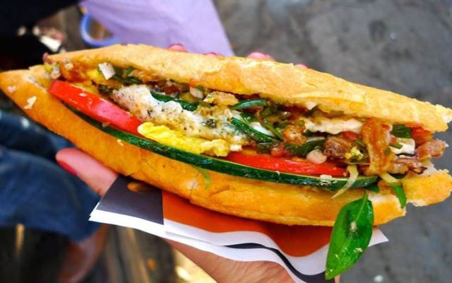 Bánh Mì Xúc Xích