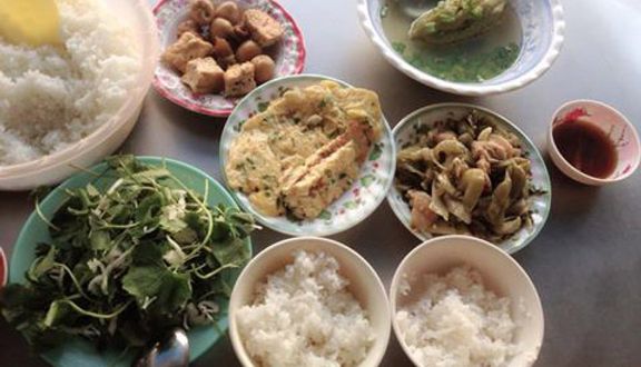 Thanh Nga - Cơm Tự Chọn - Tạ Quang Bửu