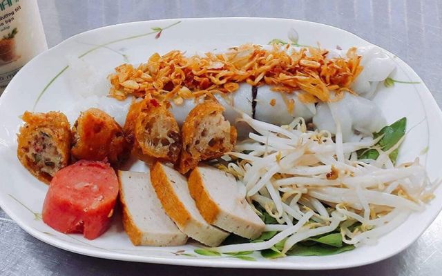 Bánh cuốn nóng phần đặc biệt