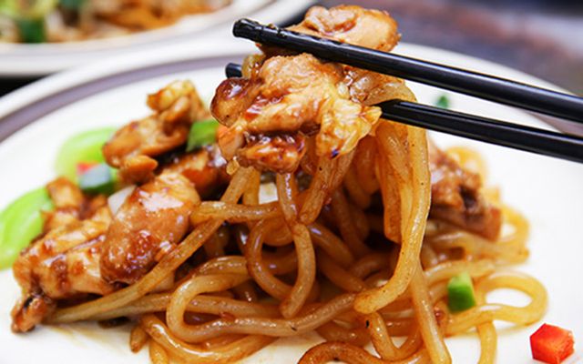 Cơm đốt sườn tàu xì