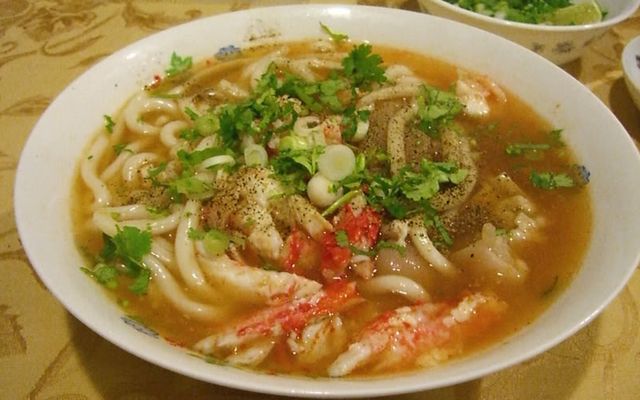 Bánh canh cua chả cá giò