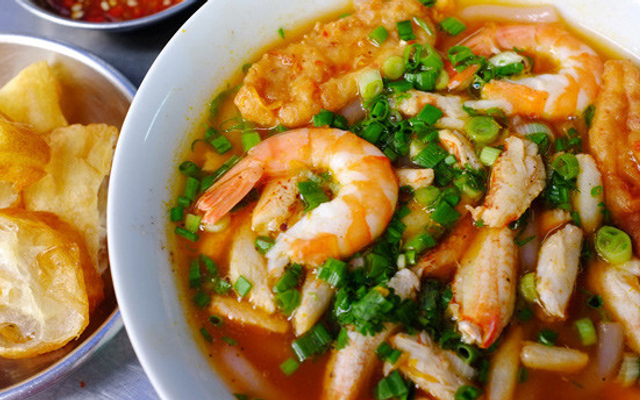 Nem cua bể