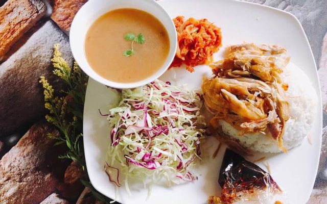 Cơm Gà Xào Nấm
