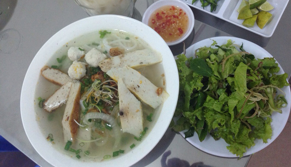 Bánh Canh Chả Cá Ngã 3 Chùa
