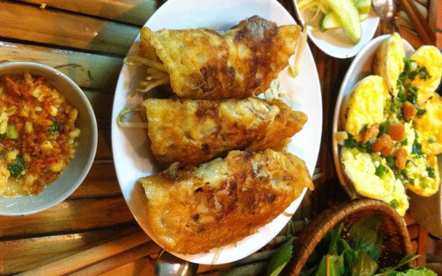 Bánh Căn - Bánh Xèo Quán Tui