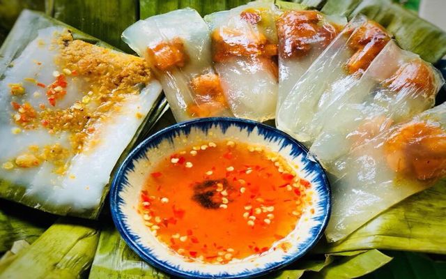 Bánh bột lọc gói lá chuối