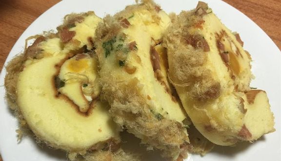 Bánh Bông Lan Trứng Muối Max Love Cake - Giao Hàng Tận Nơi