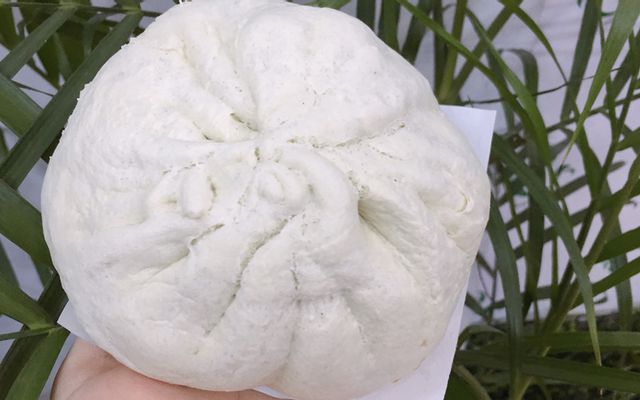 Bánh bao 8 trứng cút 1 trứng muối
