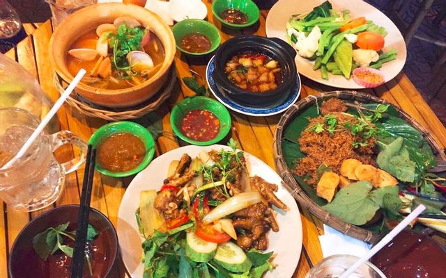 Cơm lam gà sa lửa