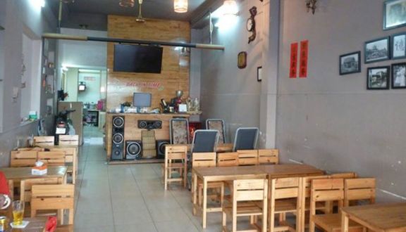Back In Time Cafe