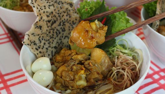Bà Thu - Mì Quảng Gà