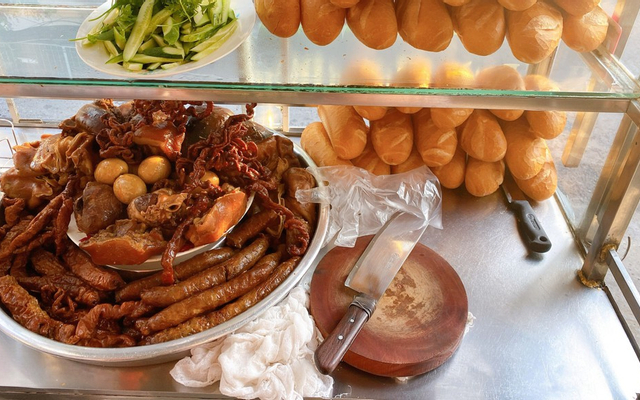 Phá lấu (Phần)