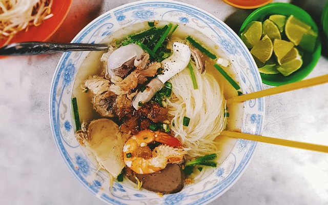 Bà Quách - Hủ Tiếu Nam Vang