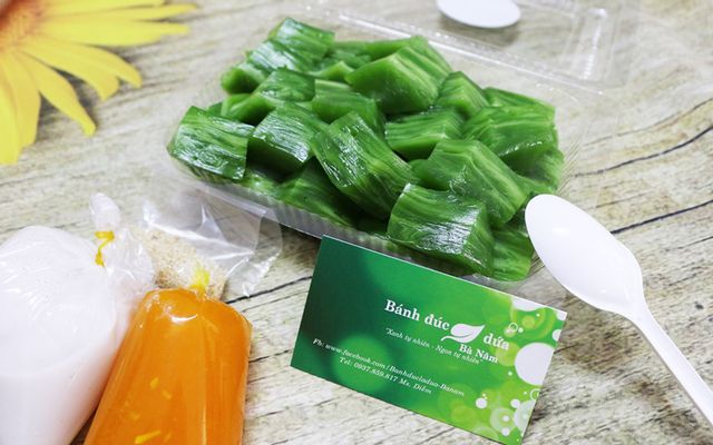 Bà Năm - Bánh Đúc Lá Dứa