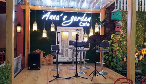 Anna's Garden Cafe