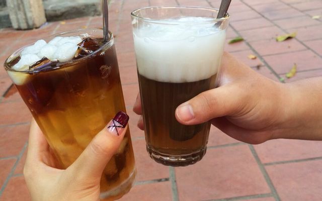 Cô Hà - Thạch Rau Câu & Chè Sắn Nóng