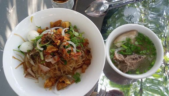 A Hùng - Hủ Tiếu Trộn
