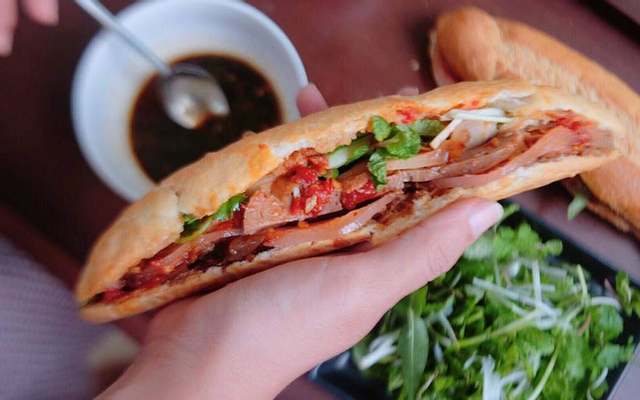4T Bread - Thị Xã Cà Phê & Bánh Mì Hội An