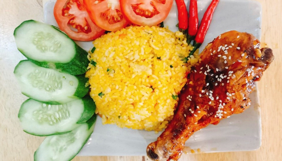 Cơm Chiên Thập Cẩm Đùi Gà Xối Mỡ