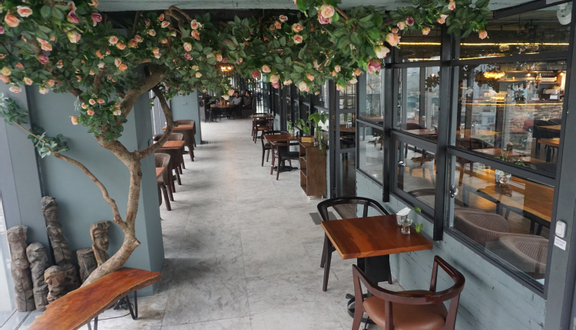 Sky Coffee - Liễu Giai
