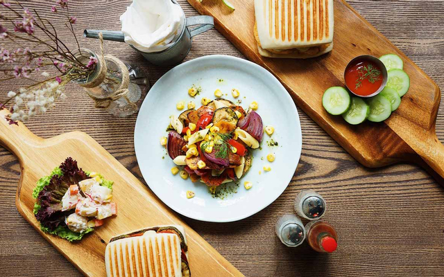 Savoor - The House Of Panini - Mai Hắc Đế