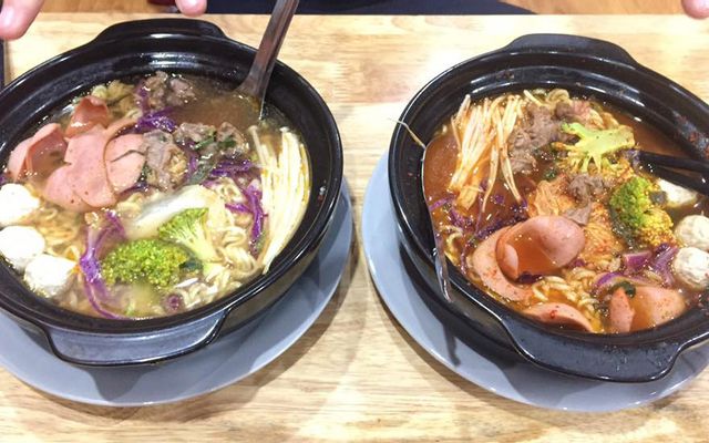 SaSin - Mì Cay & Các Loại Chè - Triều Khúc