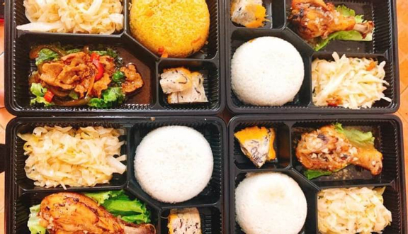Combo 4 Cơm Trắng Đùi Gà Chua Ngọt