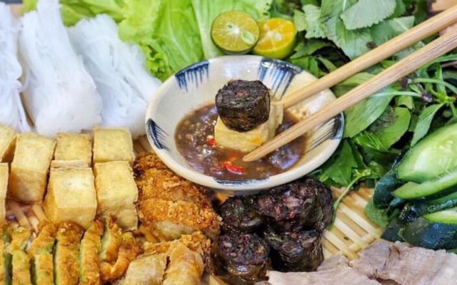 Tá Lả Quán