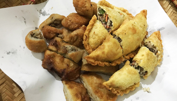 Quẩy Nóng Sài Gòn - Quẩy, Bánh Bao Chiên & Há Cảo Chiên