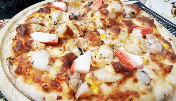 Combo Mì spaghetti bò băm + coca + Pizza 4 cheese Mật ong + Coca + Salad Gà (Sốt Chanh Leo)