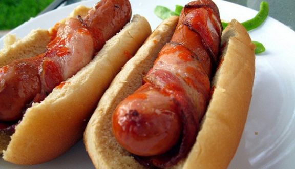 Hotdog Xúc Xích