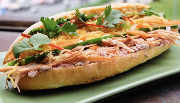 Pomi - Bánh Mì Thịt Xiên & Bơ Mật Ong