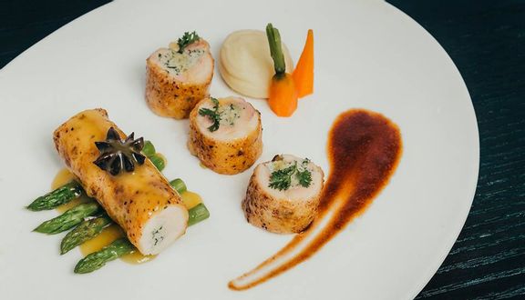 Salad Hoa Quả Sốt Chanh Leo Và Hạnh Nhân