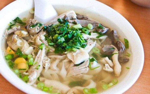 Phở gà trộn