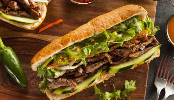 Bánh Mì Pate Trứng