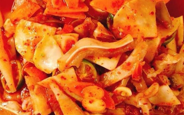 CHÂN GÀ RÚT XƯƠNG SỐT THÁI 350g