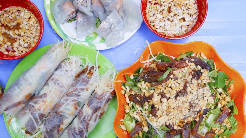 Bánh bột lọc ( 10 chiếc ) + Pepsi Ngõ