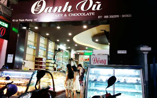 Oanh Vũ - Bánh Kem