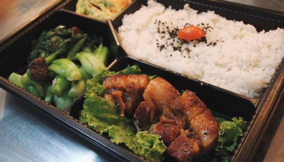 Combo 3 Cơm Cá kho Gừng tiêu , trứng cuộn + 2 Coca